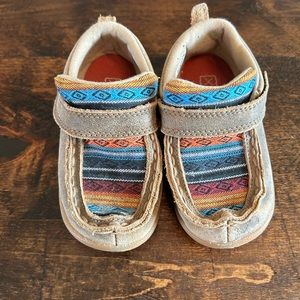 Kids twisted X shoes